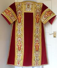 Red Roman High Mass Set of Vestments 8612